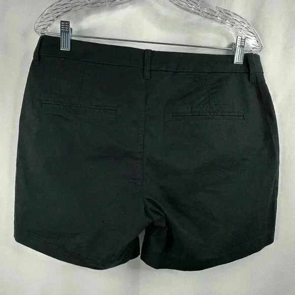 NWOT OLD NAVY Women’s Every Day Stretch High Rise Summer Black Shorts Size 10 - Picture 2 of 7